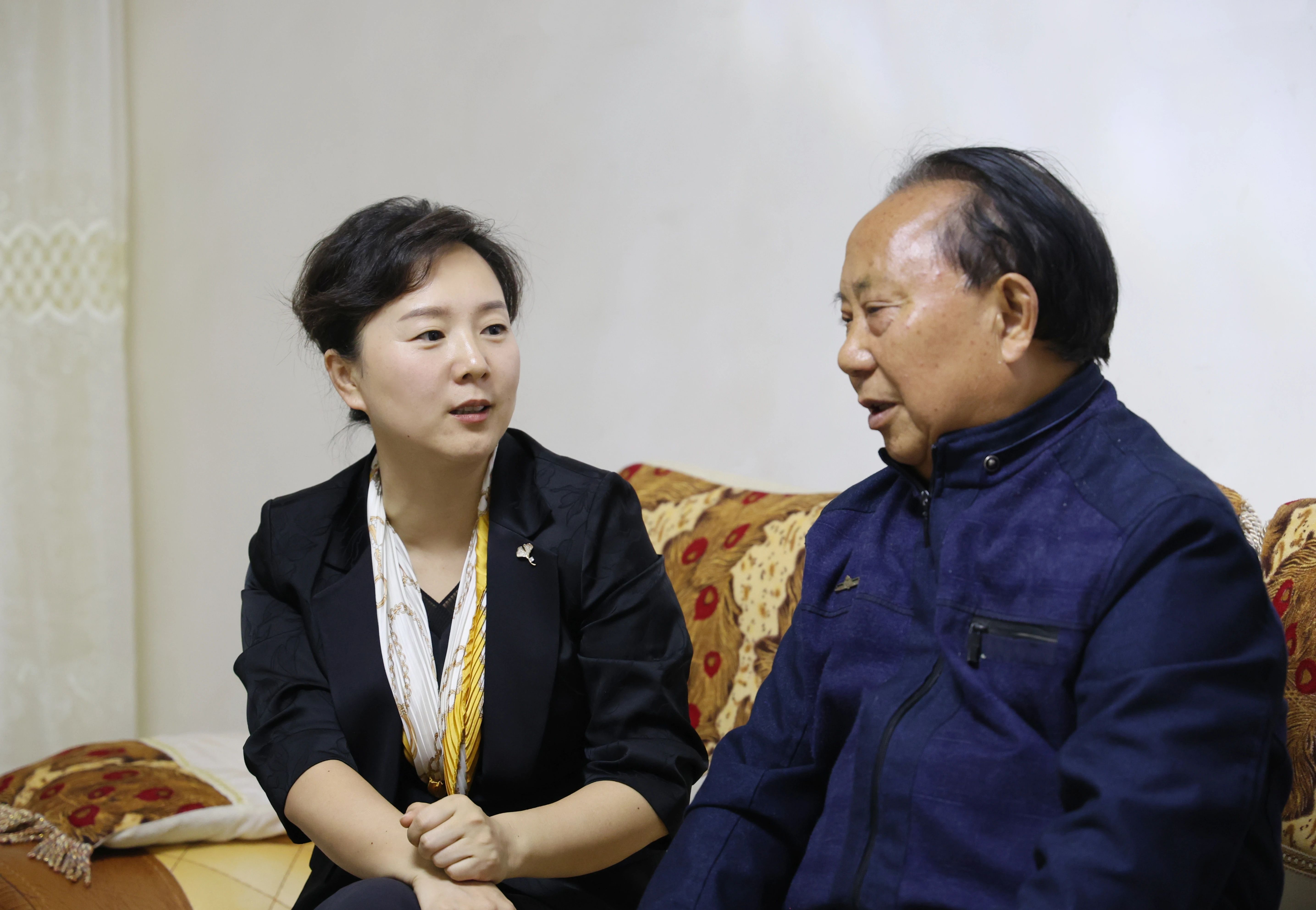 趙丹走訪(fǎng)慰問(wèn)離退休老干部